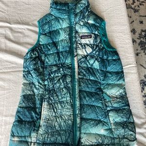 COPY - Patagonia Junior Girl’s Size Medium Blue and Green Teal Fall/ Winter Vest
